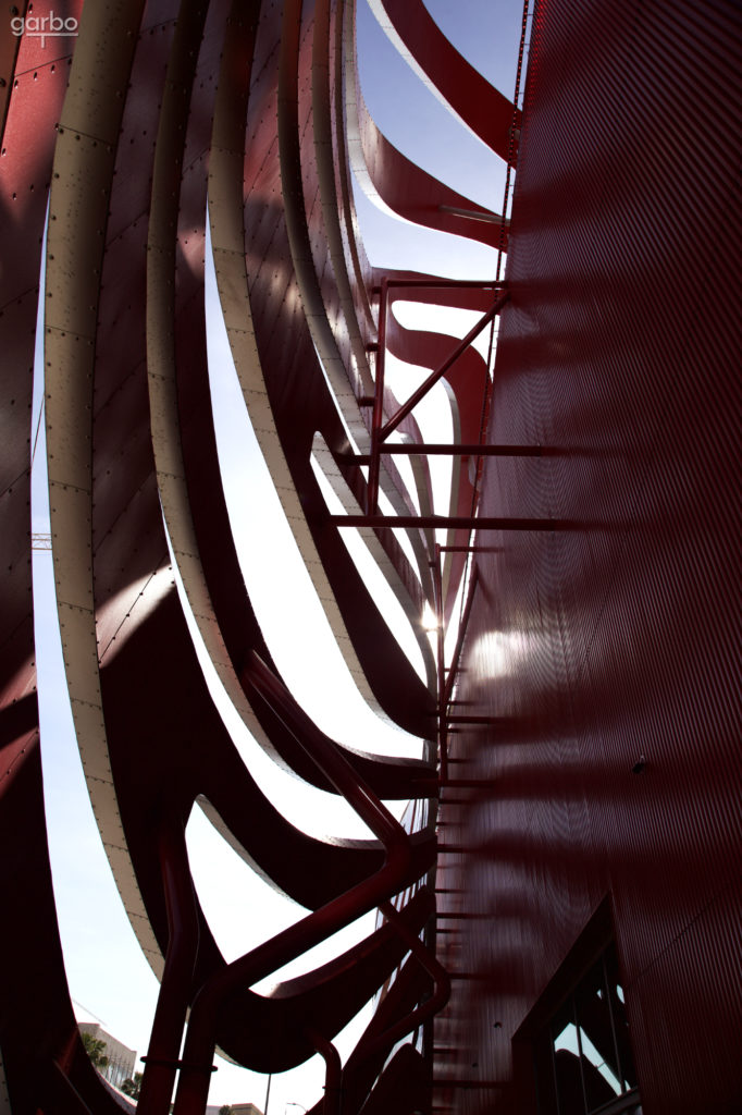 Petersen Museum, exterior.