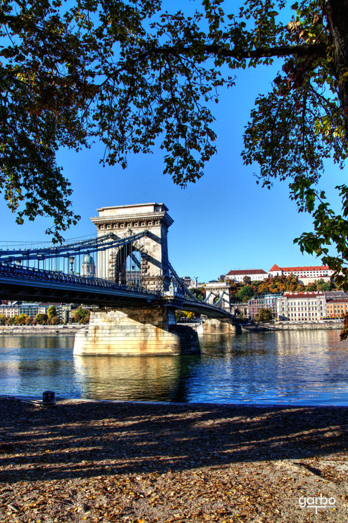 Bridge of Chains, Budapest